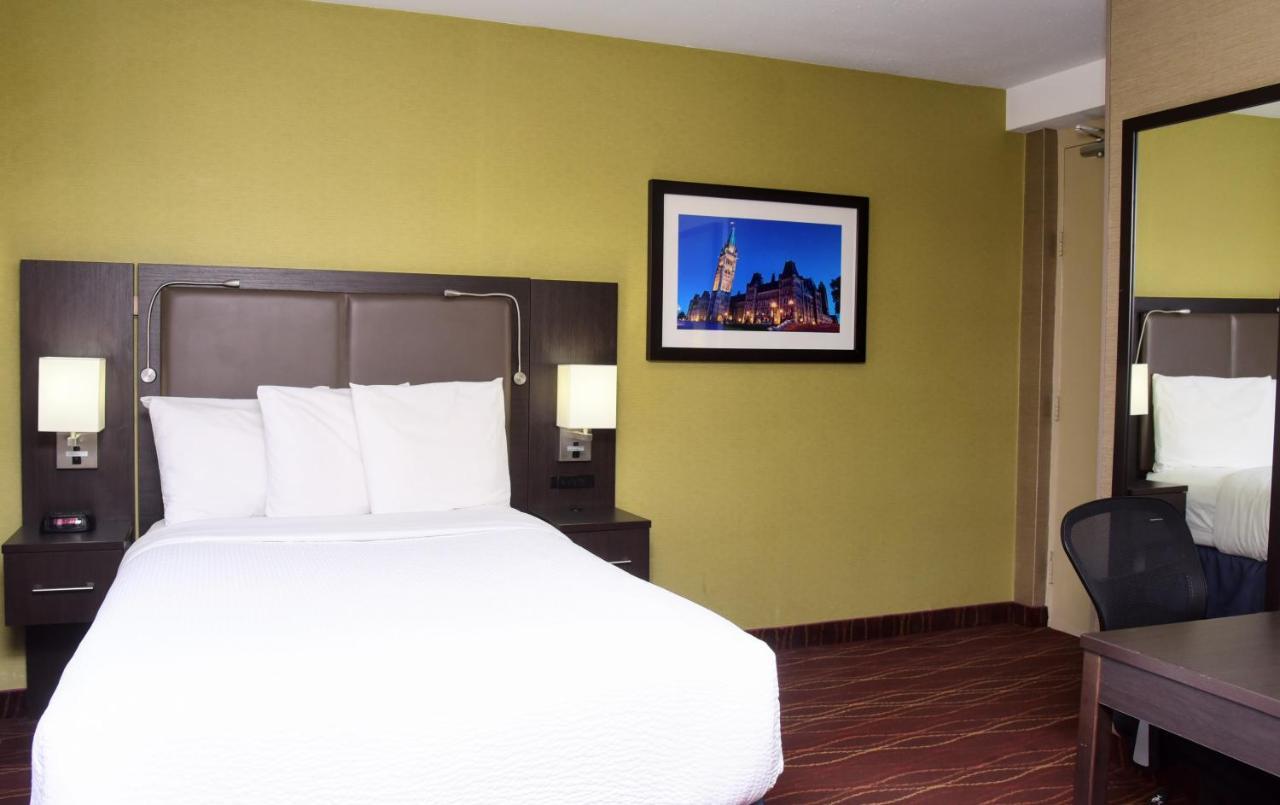 Days Inn By Wyndham Ottawa Kültér fotó