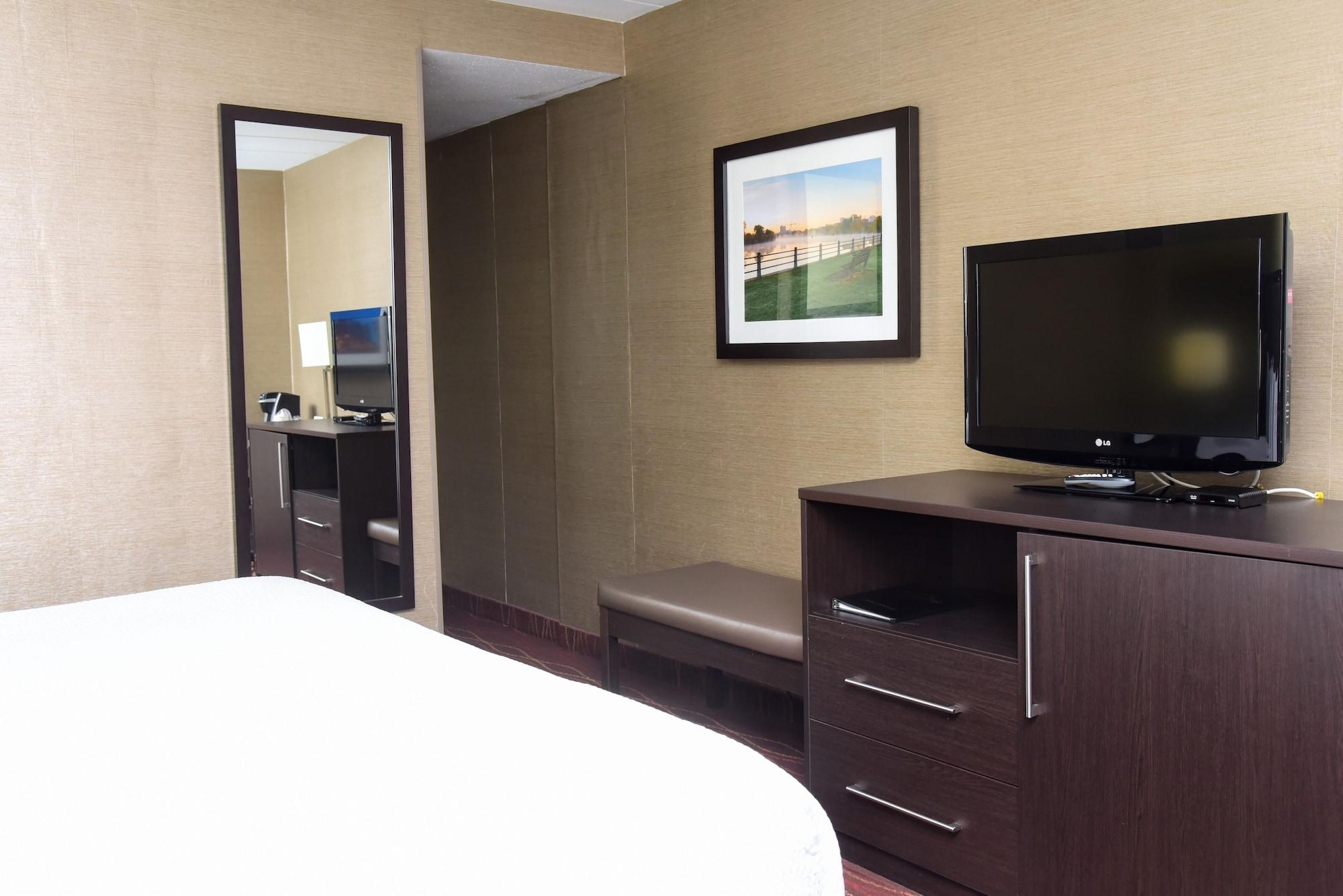 Days Inn By Wyndham Ottawa Kültér fotó