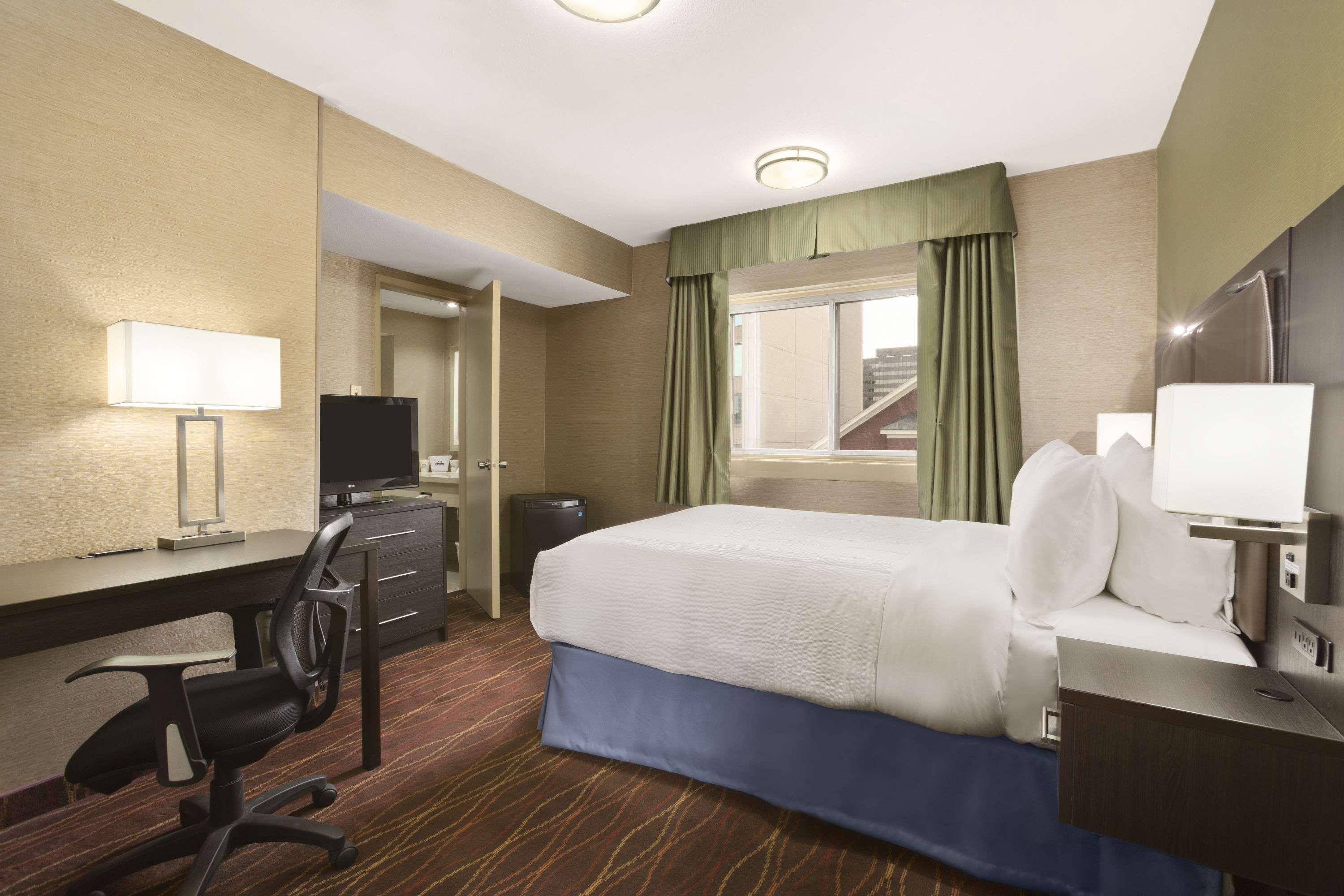 Days Inn By Wyndham Ottawa Kültér fotó
