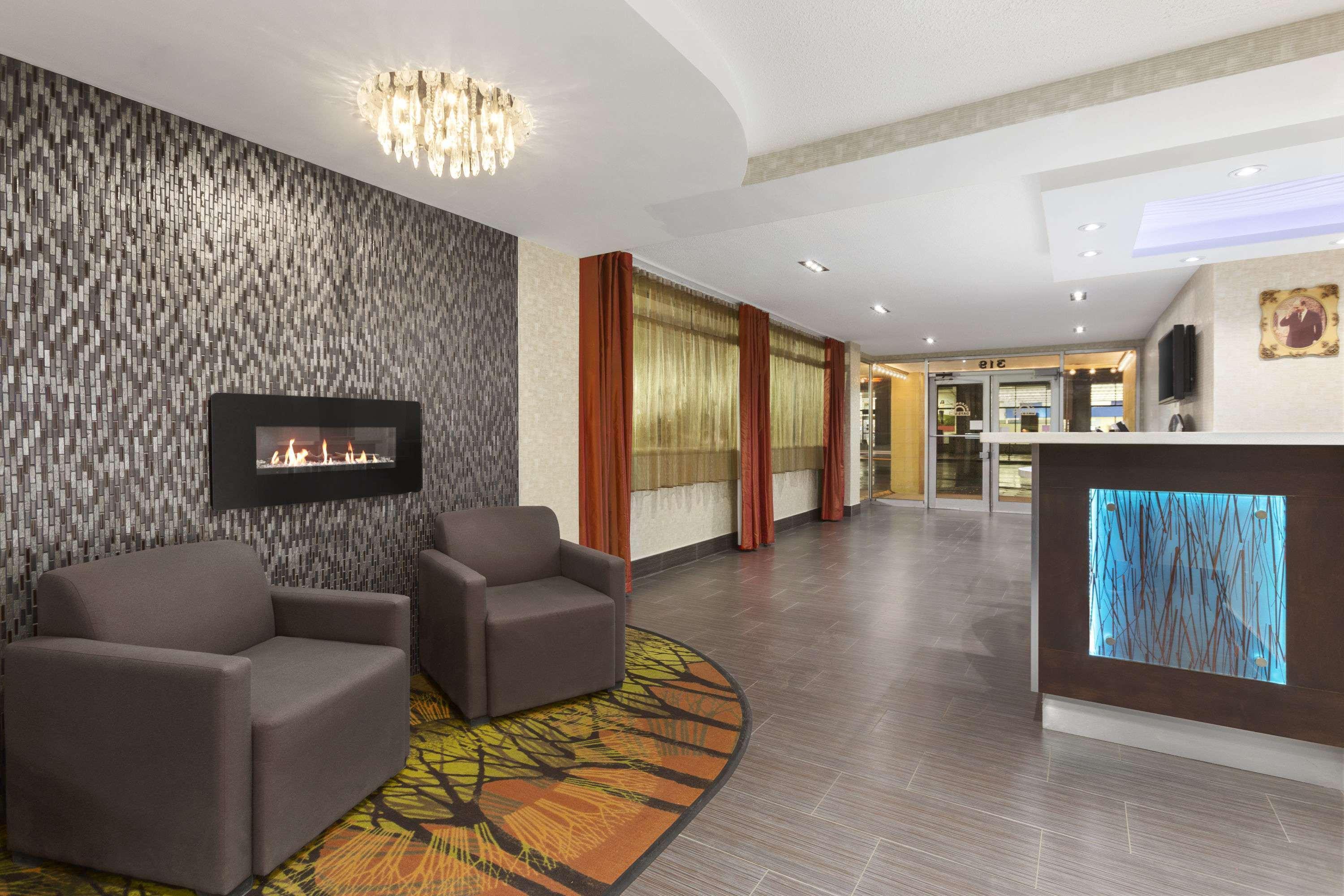 Days Inn By Wyndham Ottawa Kültér fotó