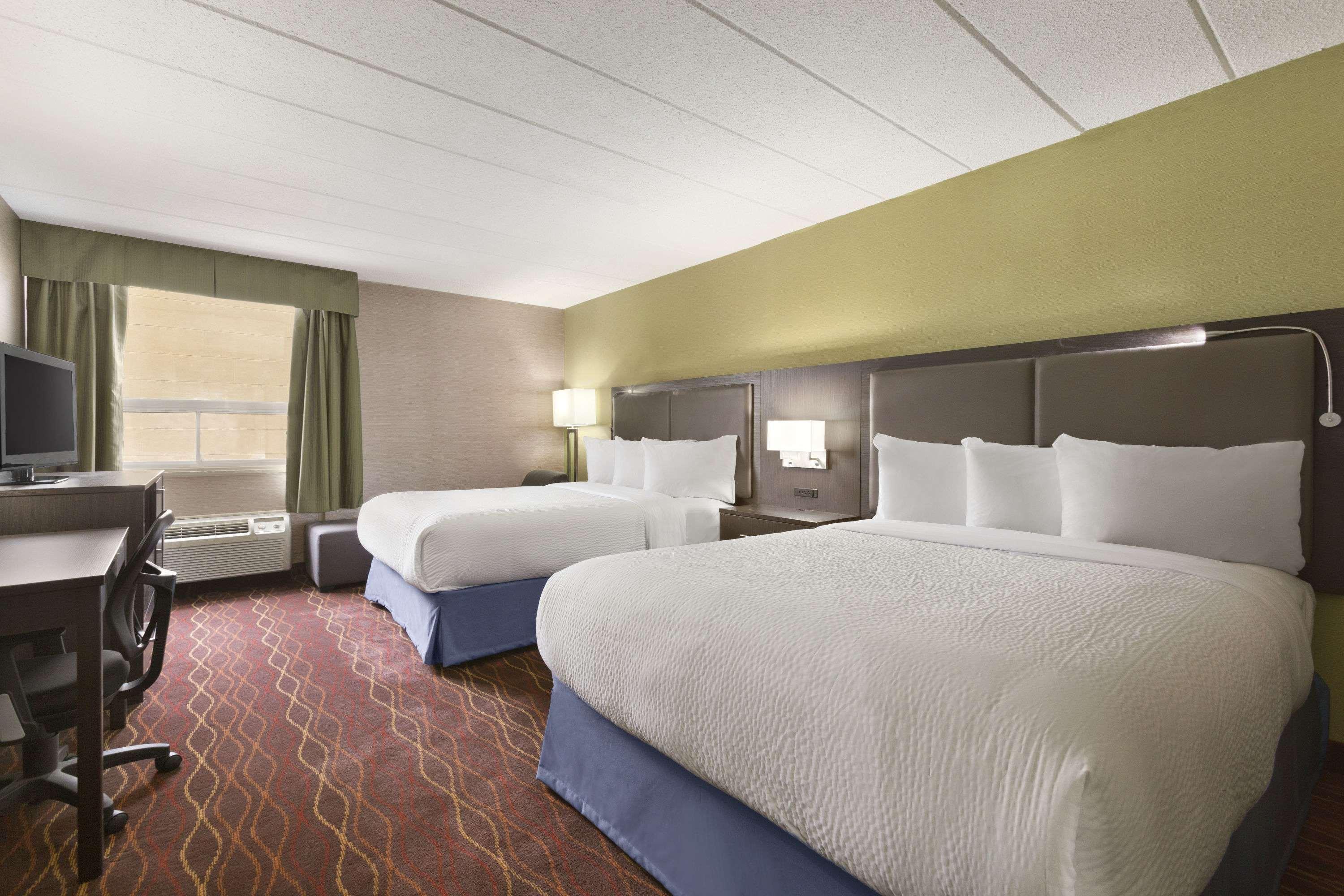 Days Inn By Wyndham Ottawa Kültér fotó